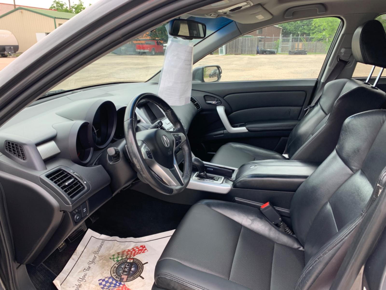 2009 Silver /Black Acura RDX (5J8TB18239A) with an 2.3L L4 DOHC 16V engine, Automatic transmission, located at 1830 North Belt Line Road, Irving, TX, 75061, (469) 524-0199, 32.834373, -96.993584 - Photo #5